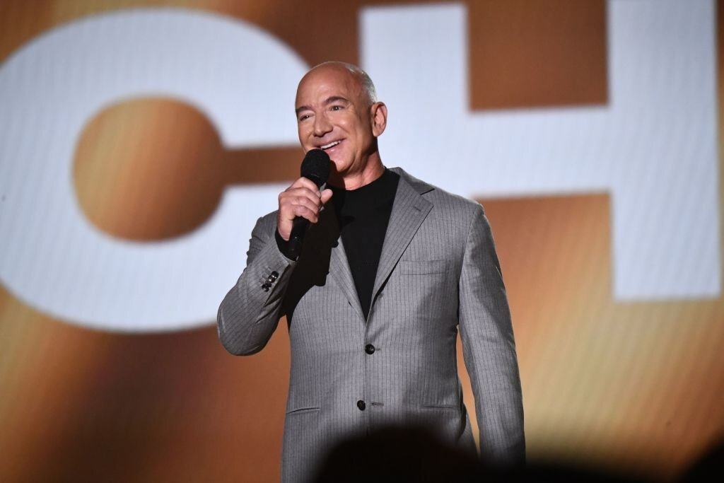 Jeff Bezos Net Worth, Earnings, Age, Height, Weight, Wife, Bio, House and Career